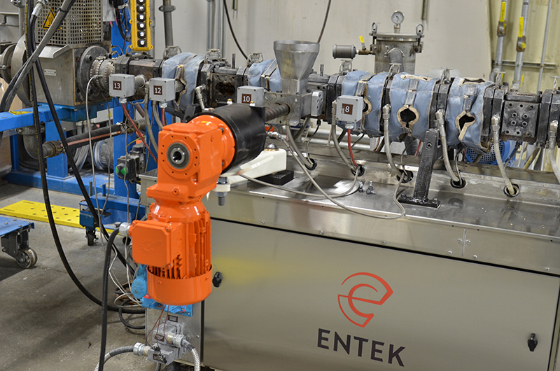 ENTEK Vacuum Stuffer Side Feeder